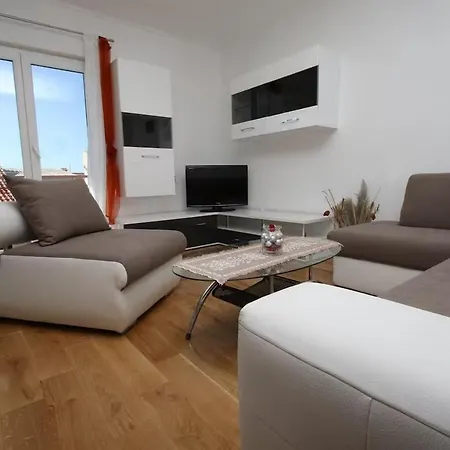 Апартаменти With Parking Space - 24071